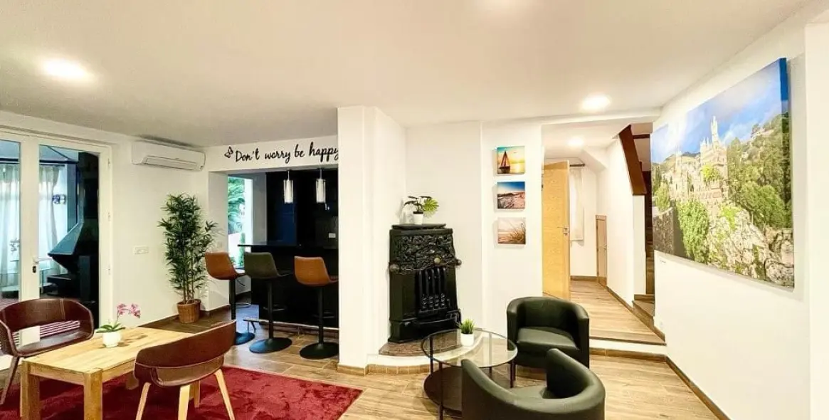 Sale of detached villa in Caleta de Vélez 42