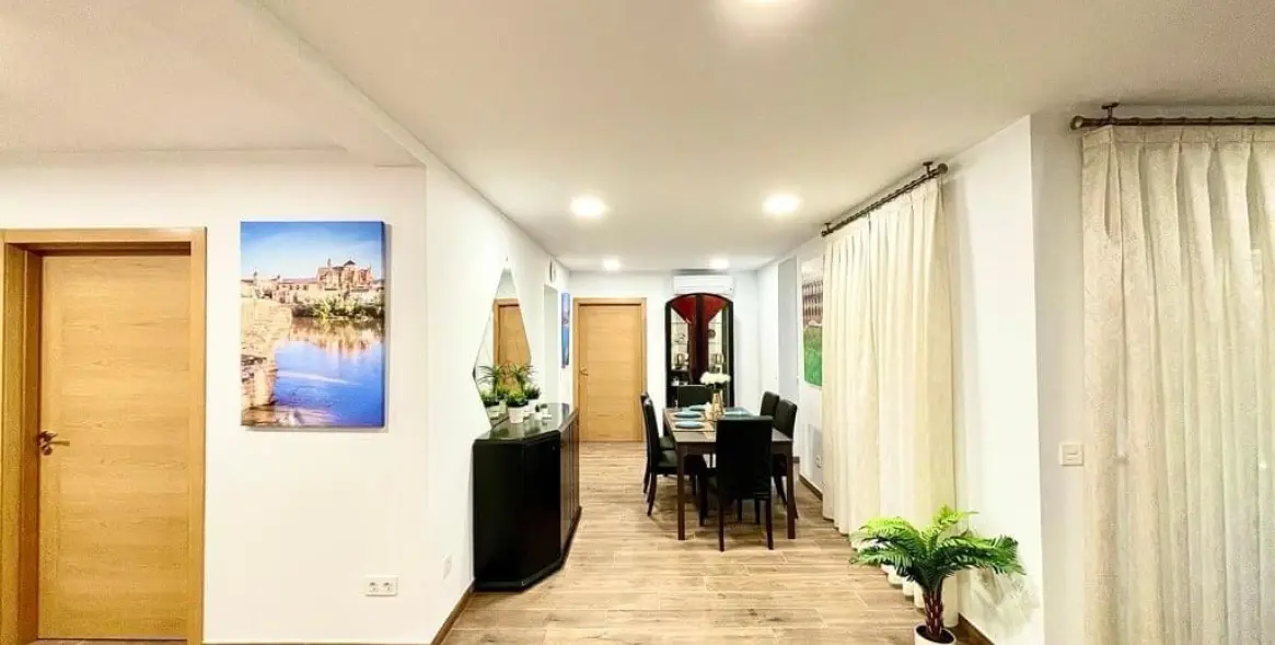 Sale of detached villa in Caleta de Vélez 43