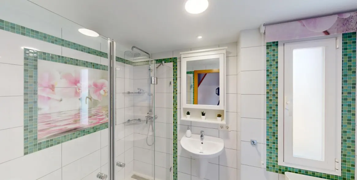 Sale of detached villa in Caleta de Vélez 48