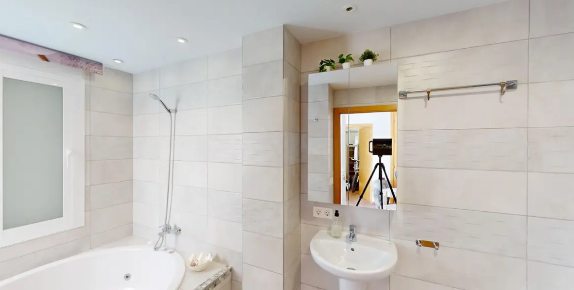 Sale of detached villa in Caleta de Vélez 50