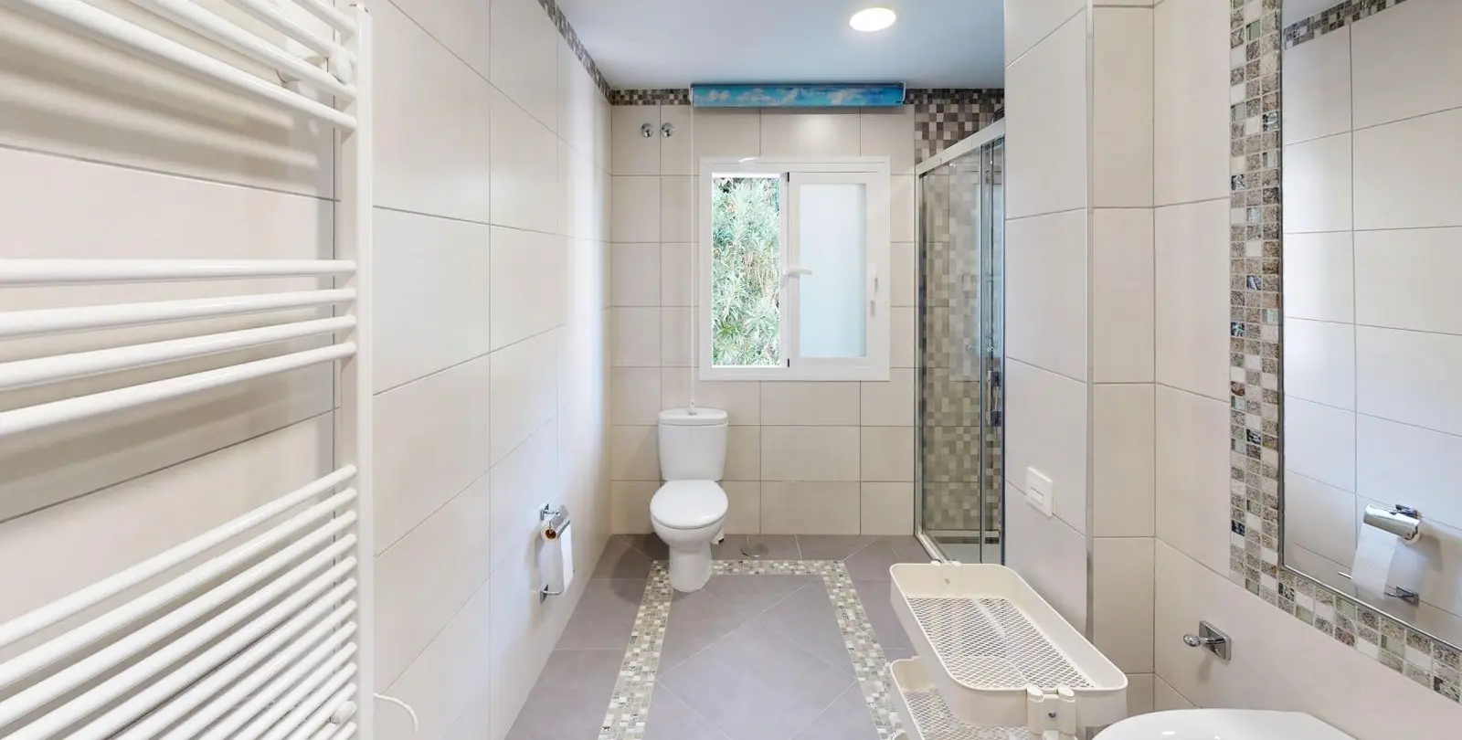 Продажа  отдельно стоящей виллы в Caleta de Vélez 13