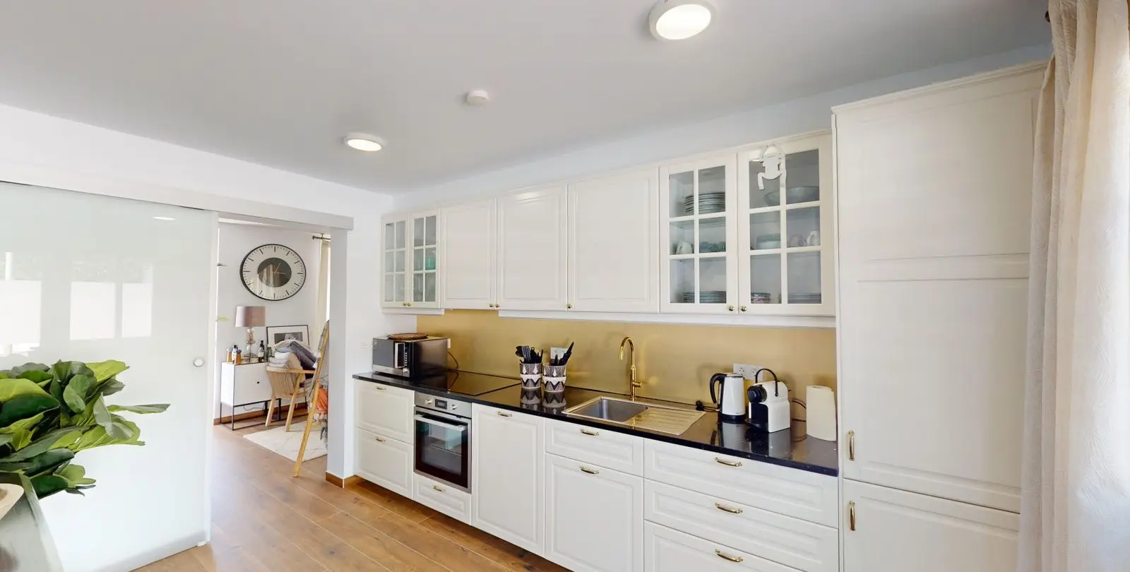 Продажа  отдельно стоящей виллы в Caleta de Vélez 41