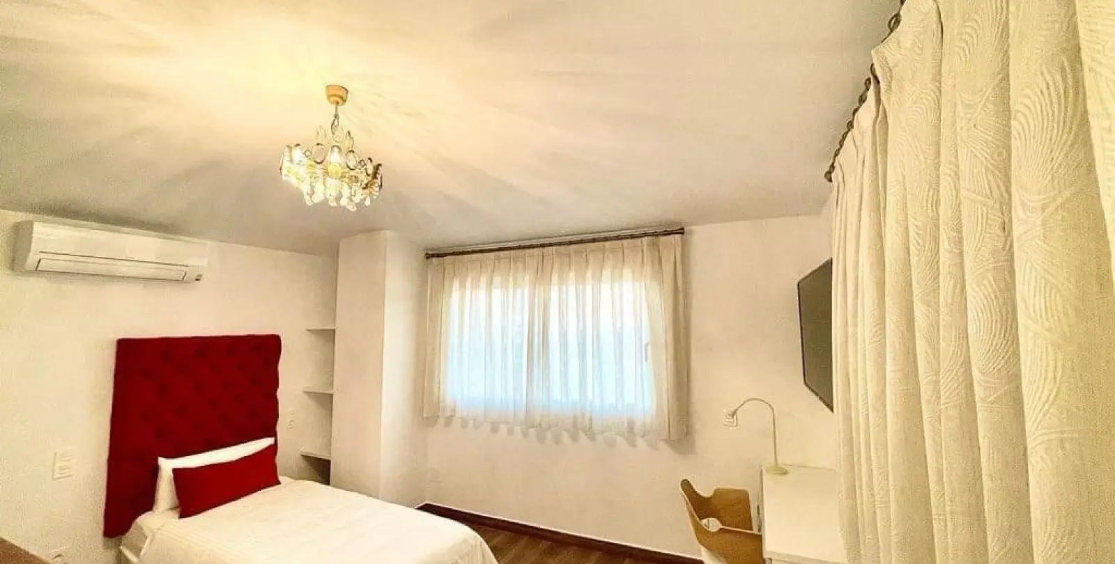 Продажа  отдельно стоящей виллы в Caleta de Vélez 47