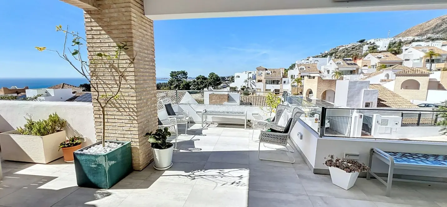 Продажа дома на две семьи в Benalmadena 1