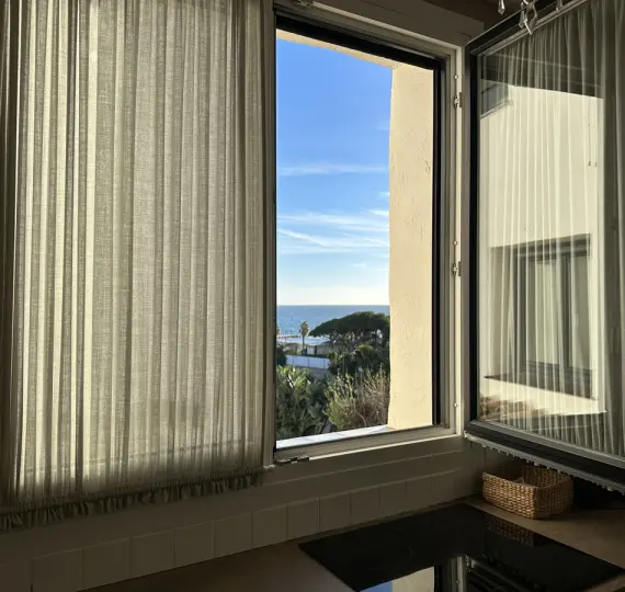 Sale of middle floor apartment in Puerto Banús