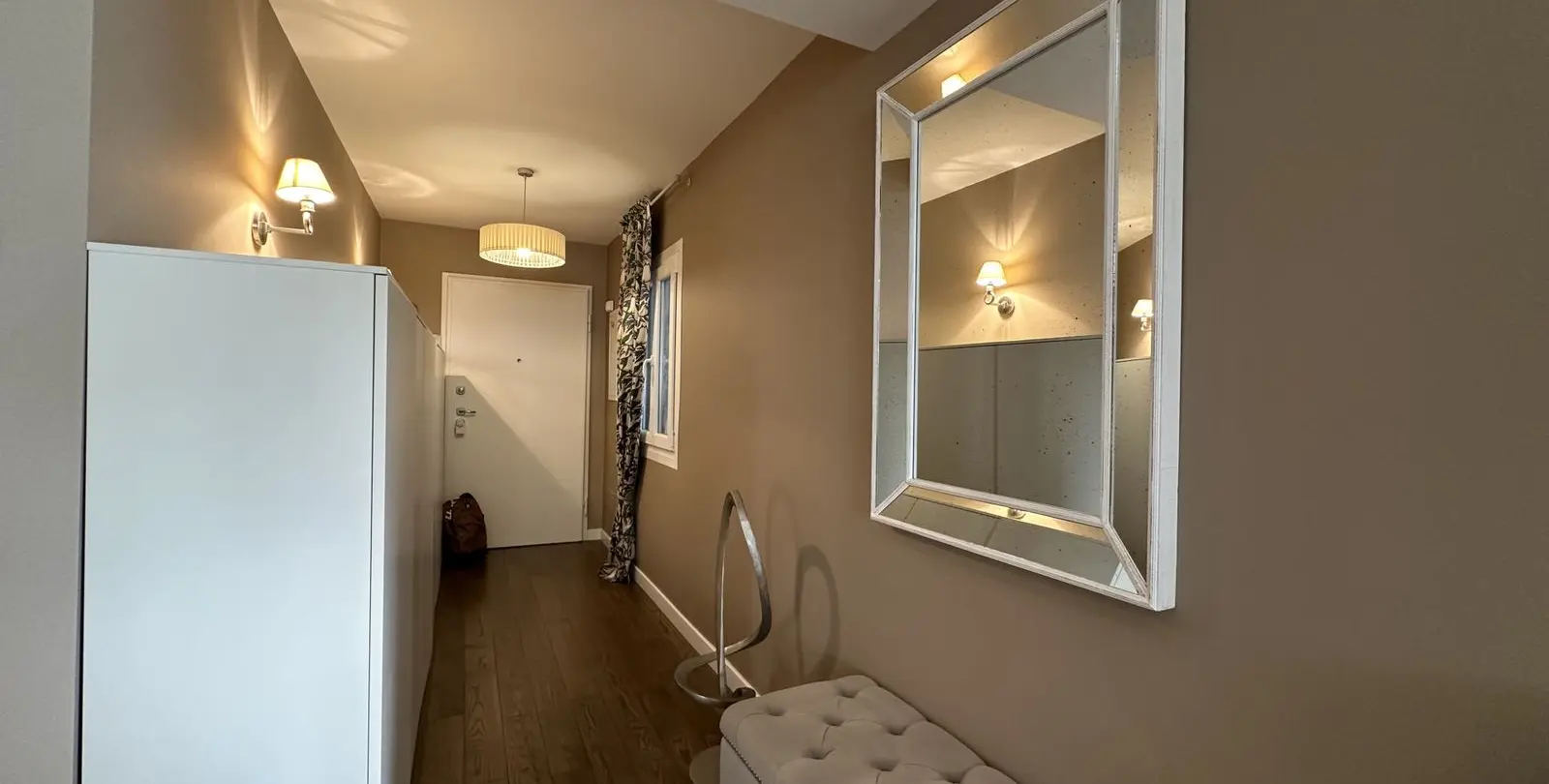 Venta de apartamento en planta media en Puerto Banús 11