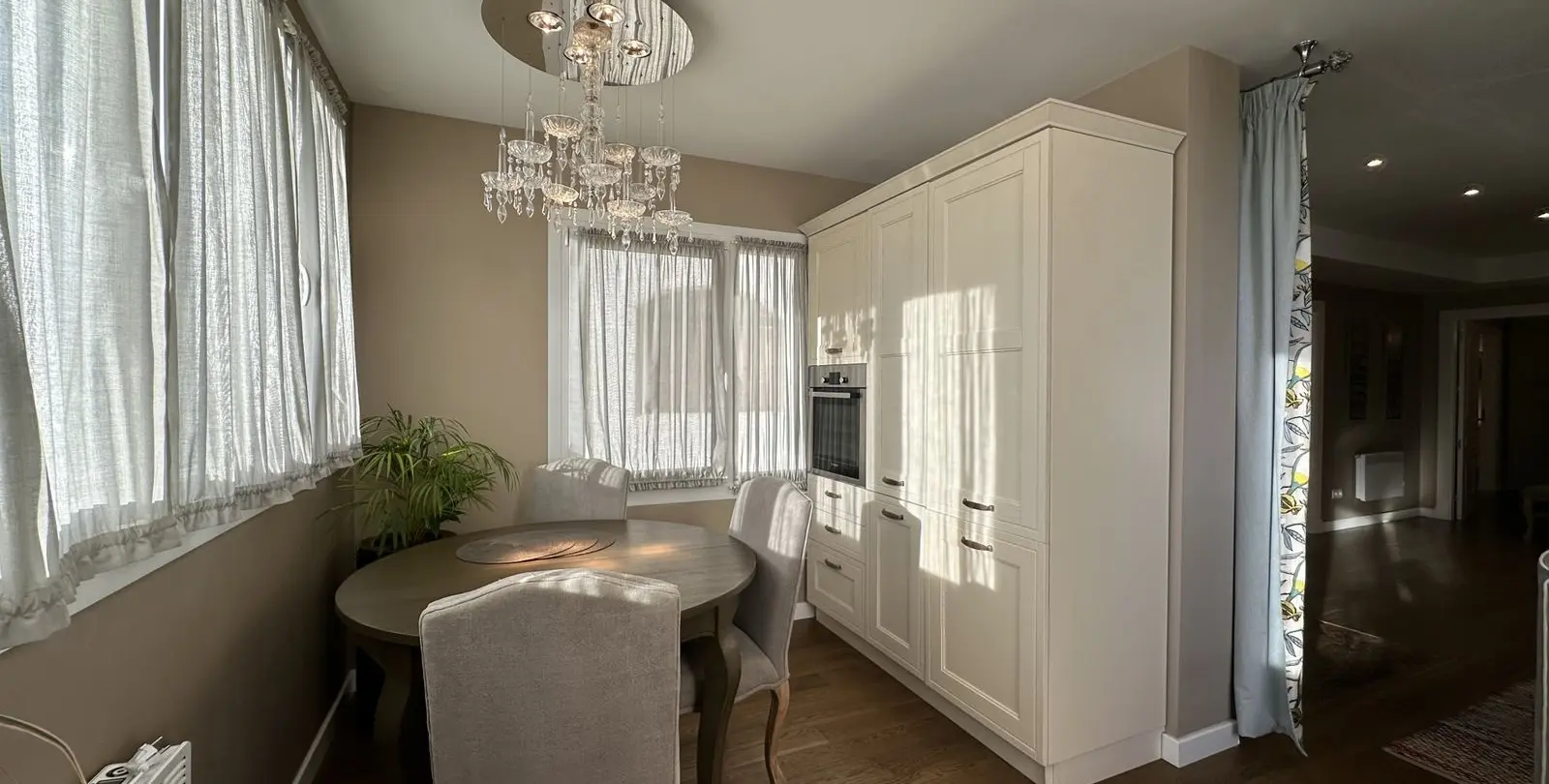Venta de apartamento en planta media en Puerto Banús 14
