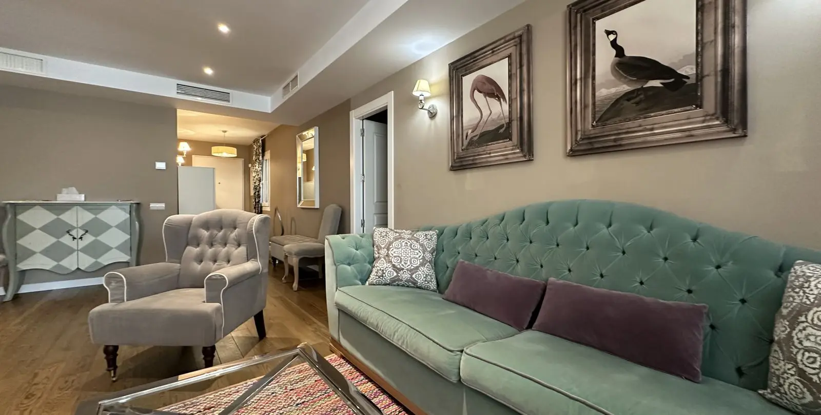 Venta de apartamento en planta media en Puerto Banús 28