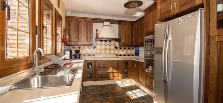 Продажа  отдельно стоящей виллы в Frigiliana 2