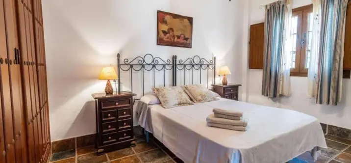 Продажа  отдельно стоящей виллы в Frigiliana 3