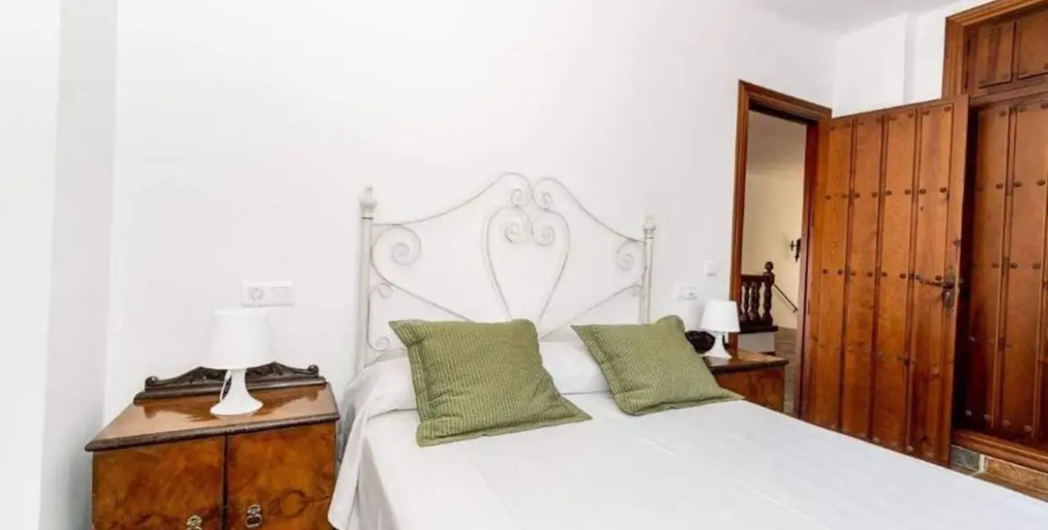 Продажа  отдельно стоящей виллы в Frigiliana 15