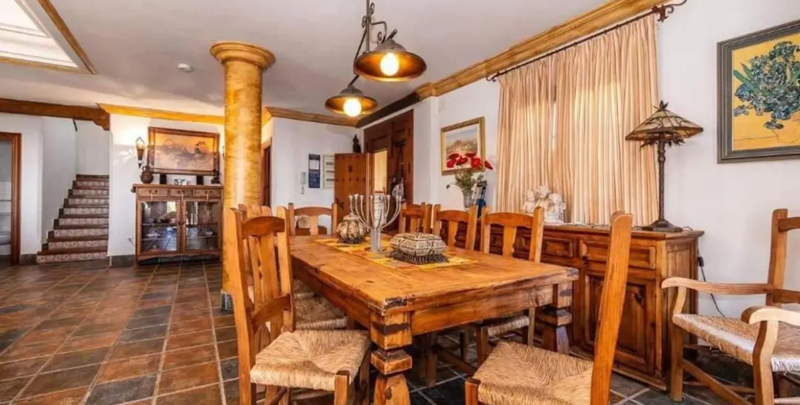 Продажа  отдельно стоящей виллы в Frigiliana 18