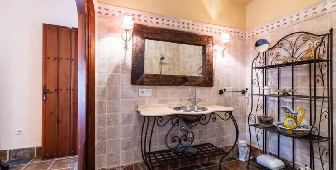 Sale of detached villa in Frigiliana 21