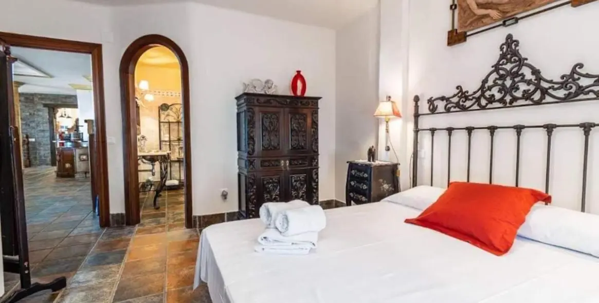 Sale of detached villa in Frigiliana 28