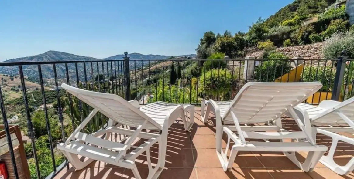 Sale of detached villa in Frigiliana 34