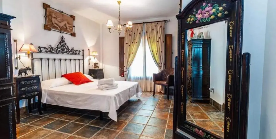 Sale of detached villa in Frigiliana 36