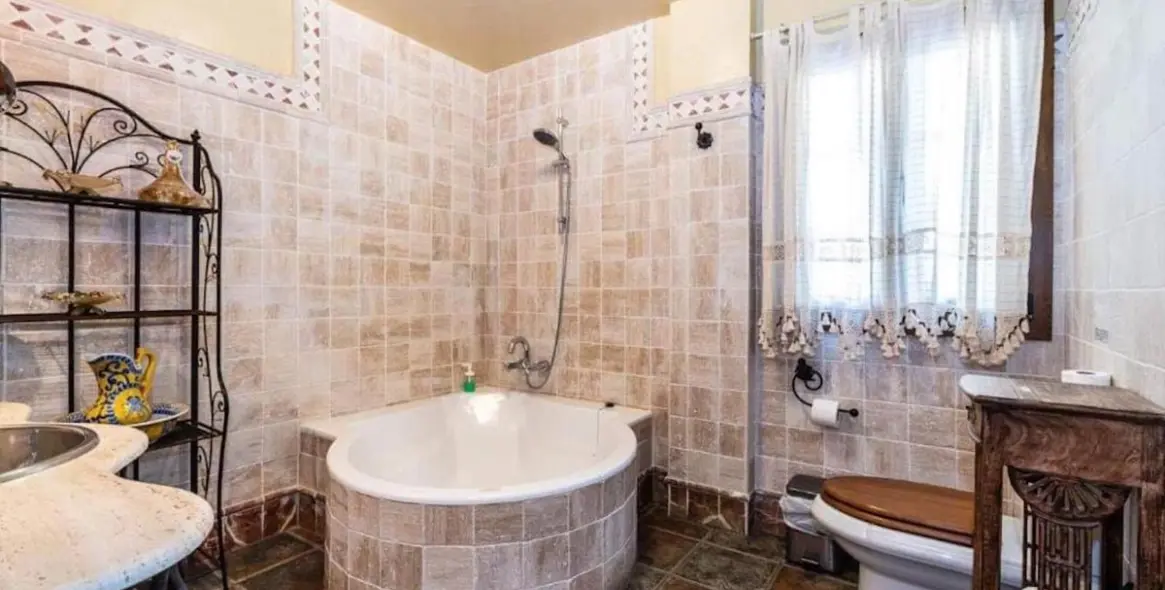 Sale of detached villa in Frigiliana 37