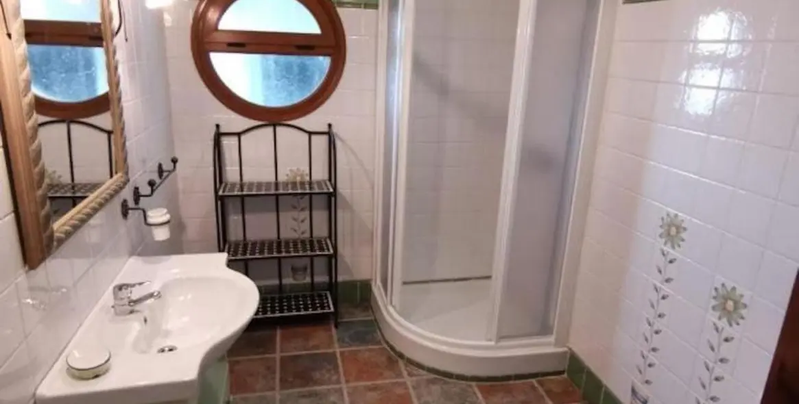 Sale of detached villa in Frigiliana 38