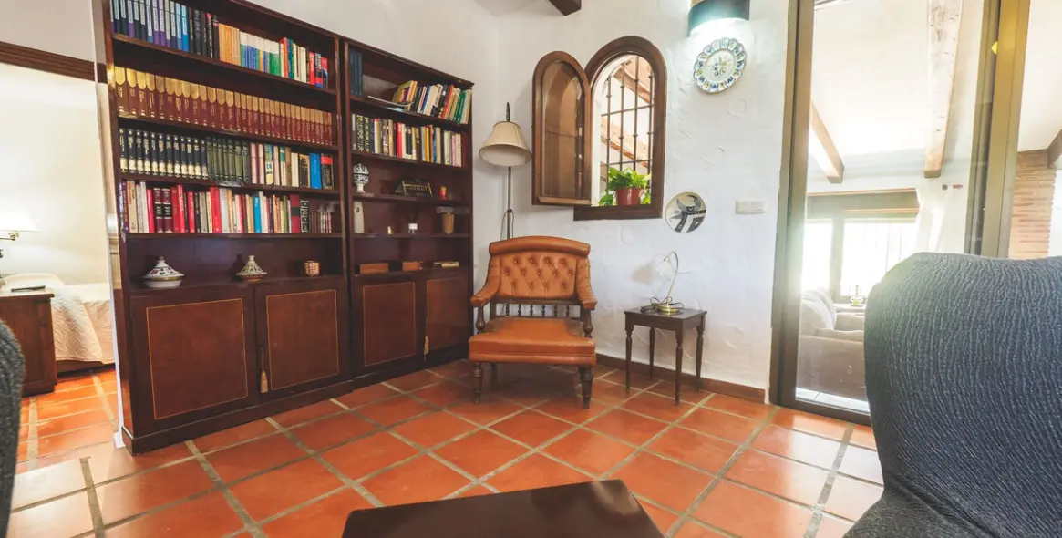 Продажа гостевого дома в Alora 6