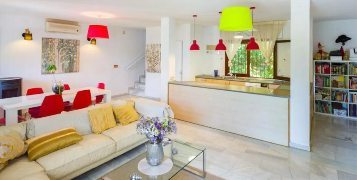 Venta de villa independiente en El Rosario 3