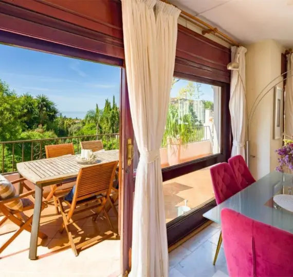 Продажа  отдельно стоящей виллы в El Rosario