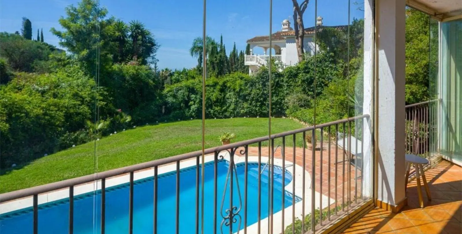 Sale of detached villa in El Rosario 8