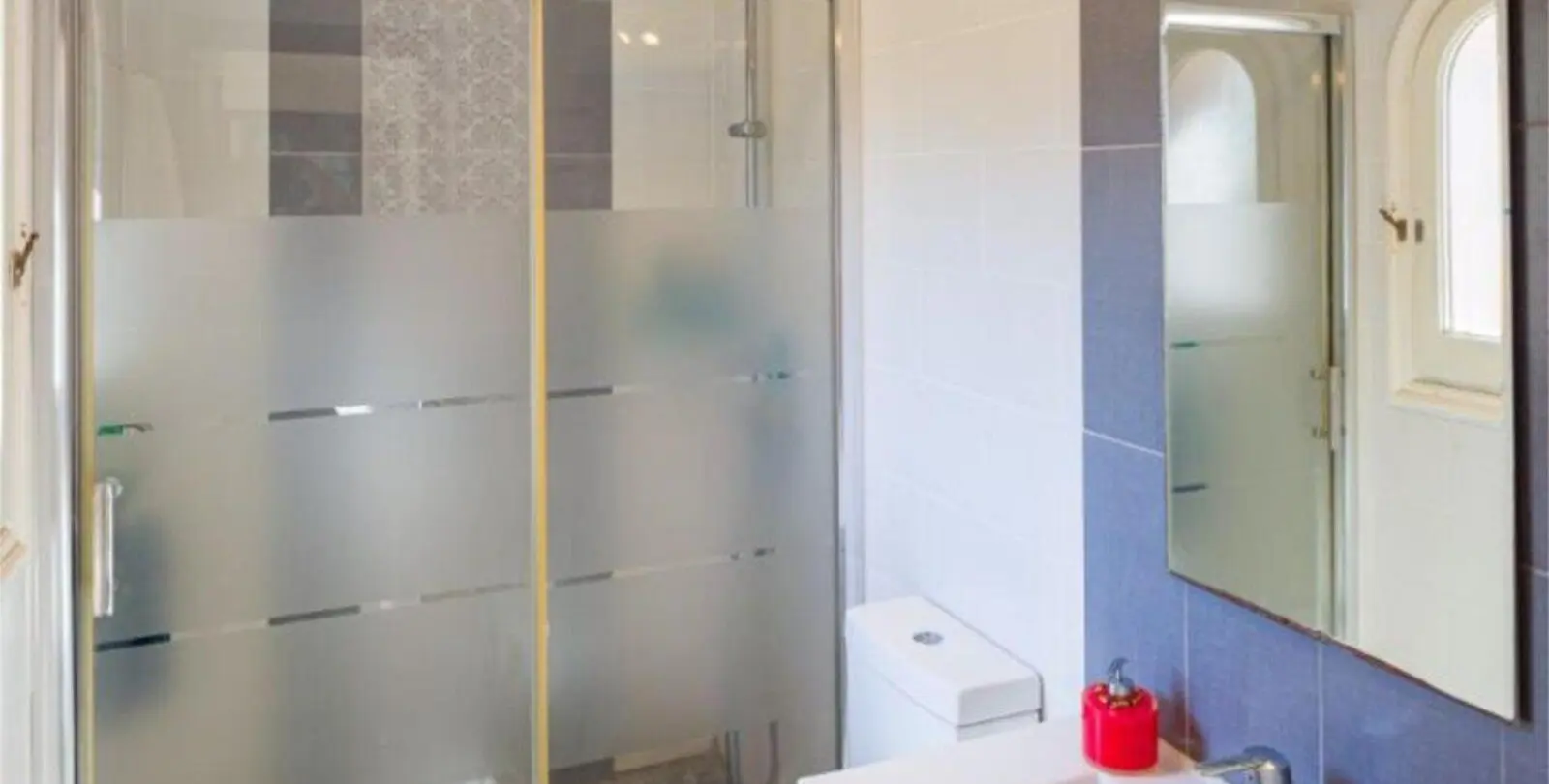 Sale of detached villa in El Rosario 12