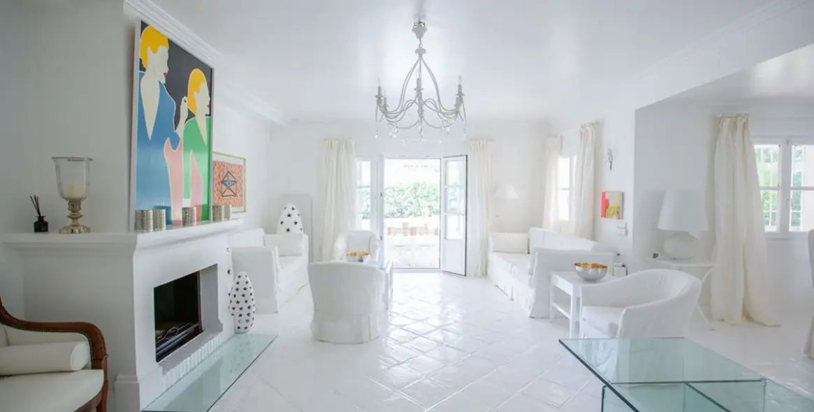 Продажа  отдельно стоящей виллы в San Roque Club 3