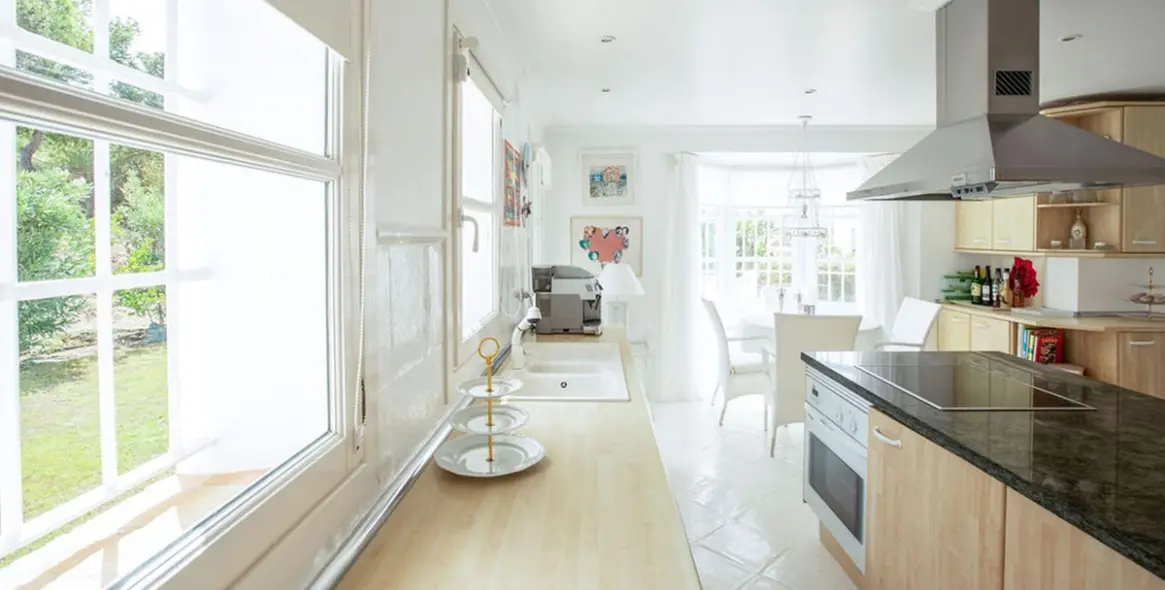 Продажа  отдельно стоящей виллы в San Roque Club 5