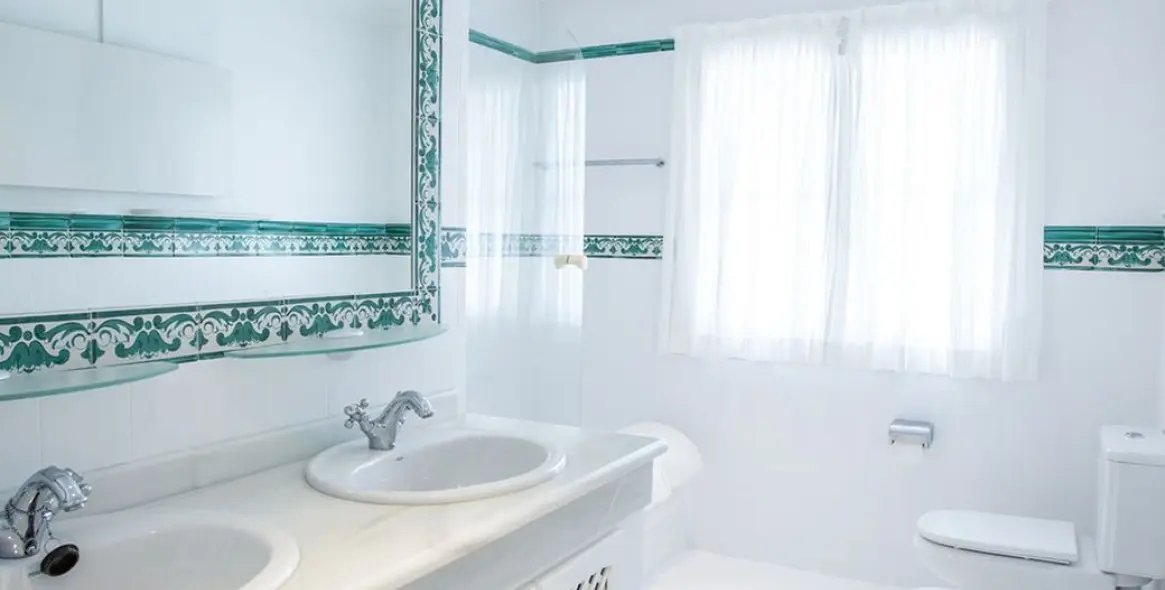 Продажа  отдельно стоящей виллы в San Roque Club 12