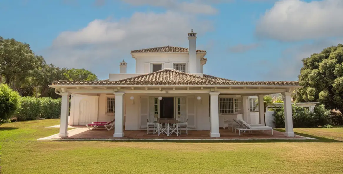 Продажа  отдельно стоящей виллы в San Roque Club 17