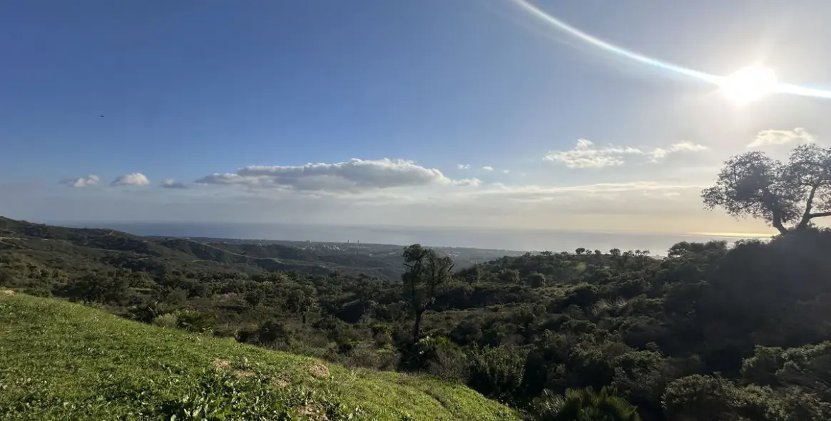 Продажа  жилого участка в La Mairena 6