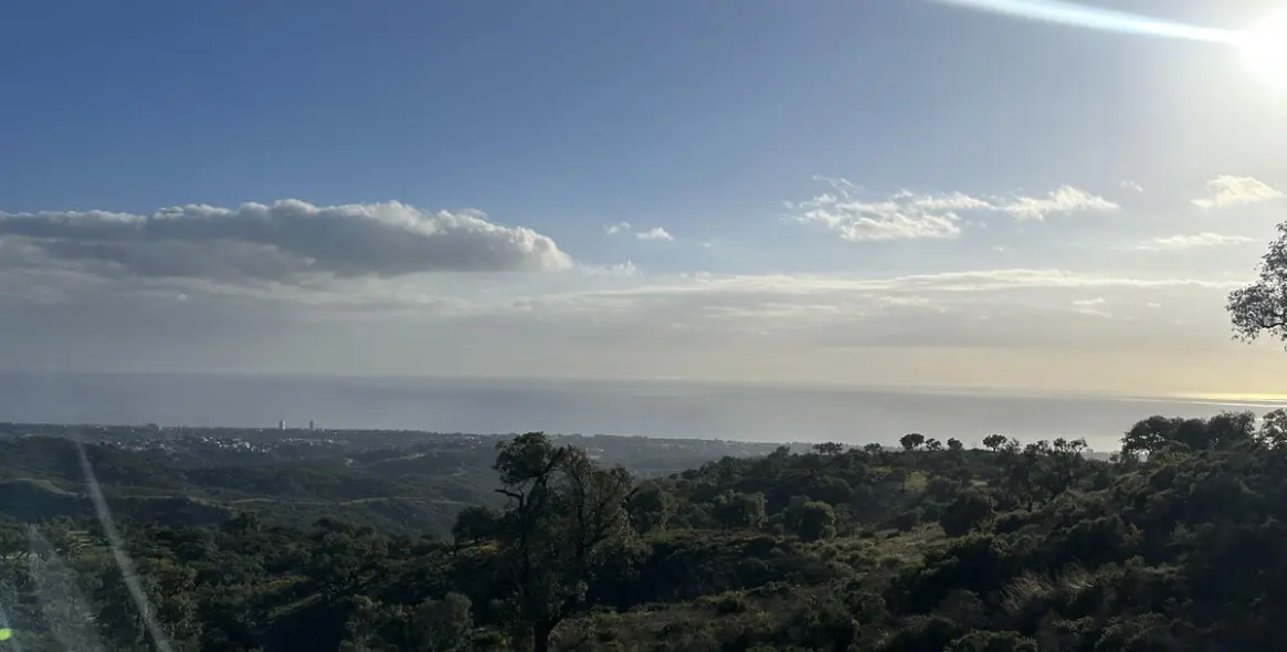 Sale of residential plot in La Mairena 9