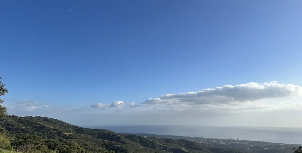 Sale of residential plot in La Mairena 12