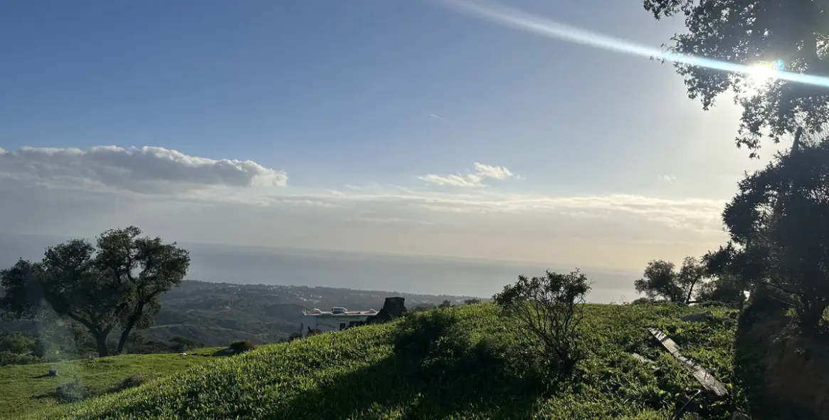 Sale of residential plot in La Mairena 32