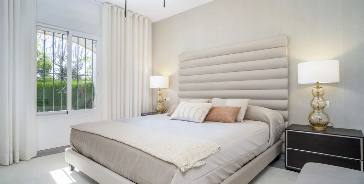 Sale of ground floor apartment in Nueva Andalucía 23