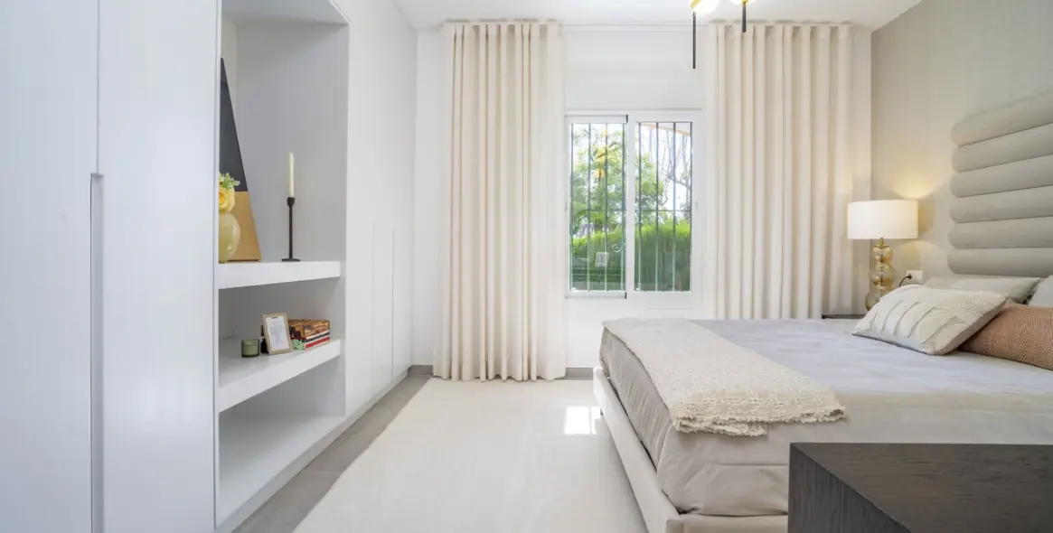 Sale of ground floor apartment in Nueva Andalucía 24