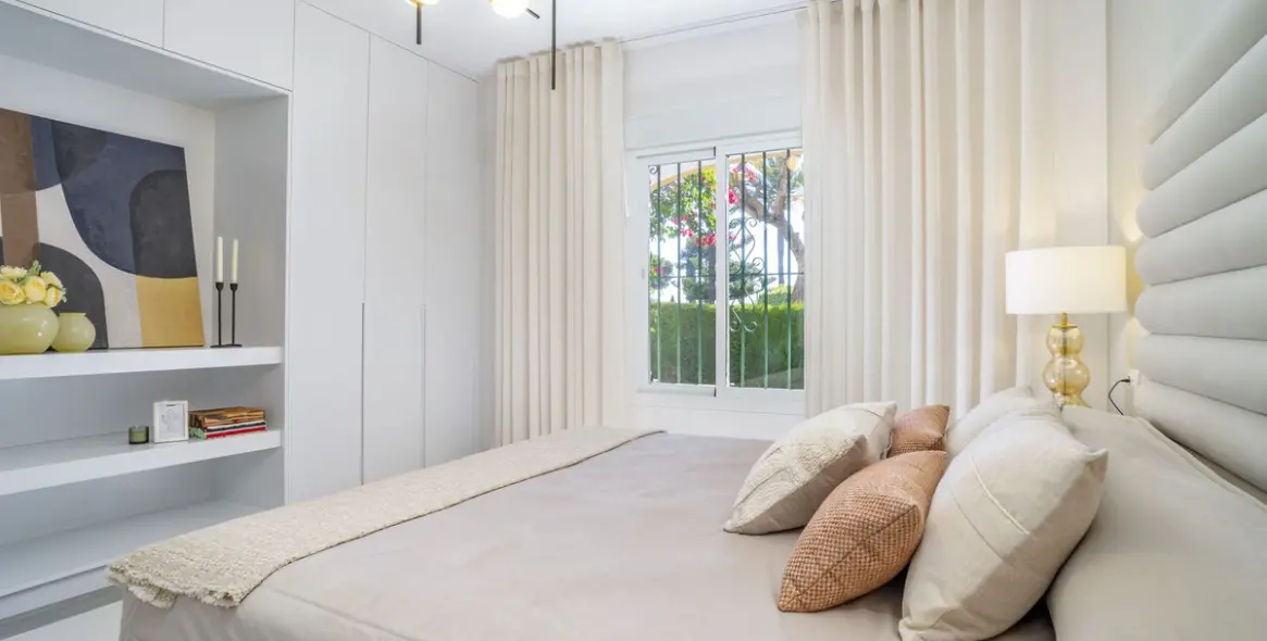 Sale of ground floor apartment in Nueva Andalucía 30