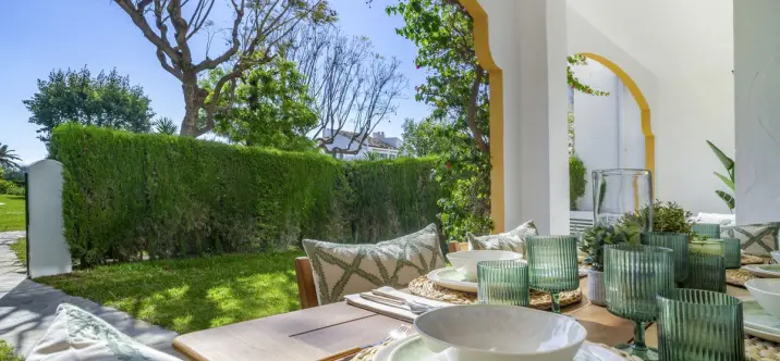 Venta de apartamento en planta baja en Nueva Andalucía 1