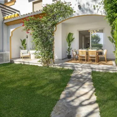 Venta de apartamento en planta baja en Nueva Andalucía