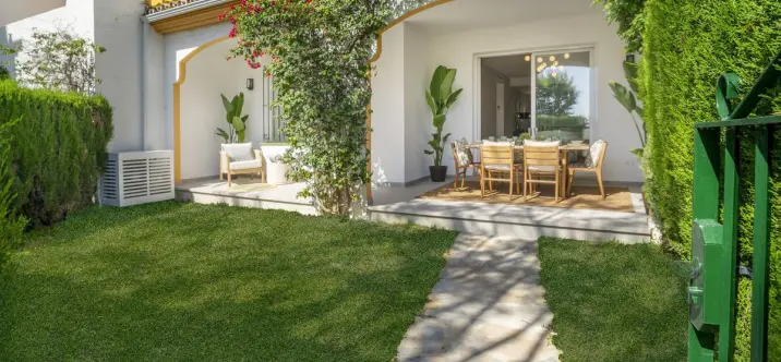 Venta de apartamento en planta baja en Nueva Andalucía 3