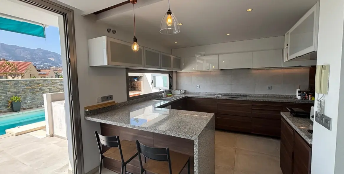 Sale of detached villa in Fuengirola 11