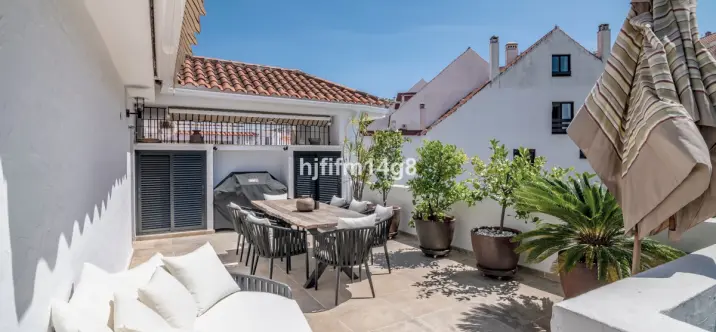 Sale of penthouse duplex in Nueva Andalucía 2