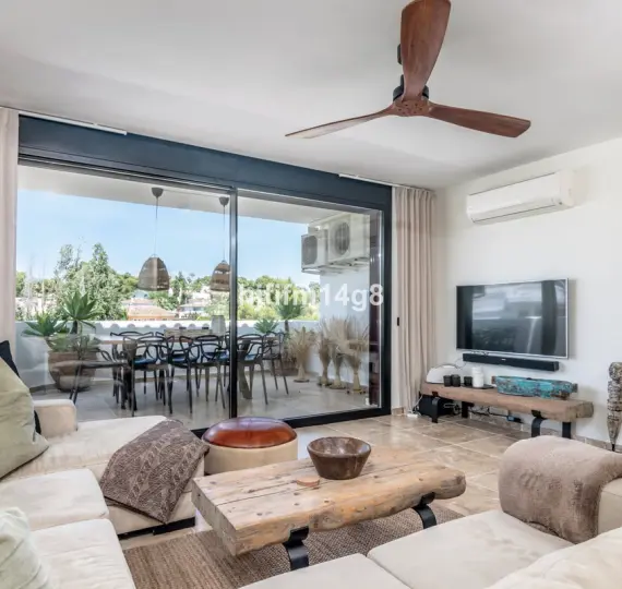 Sale of penthouse duplex in Nueva Andalucía