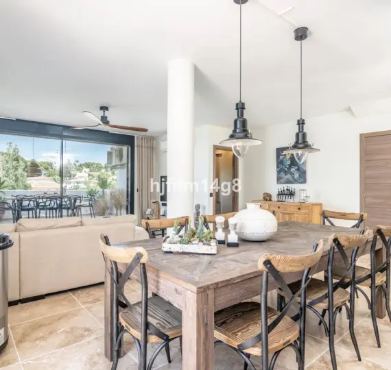 Sale of penthouse duplex in Nueva Andalucía