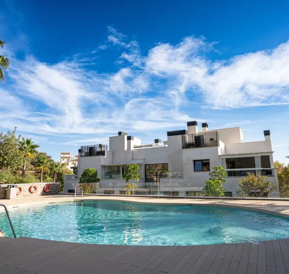 Sale of penthouse duplex in Marbella