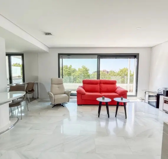 Sale of penthouse duplex in Marbella