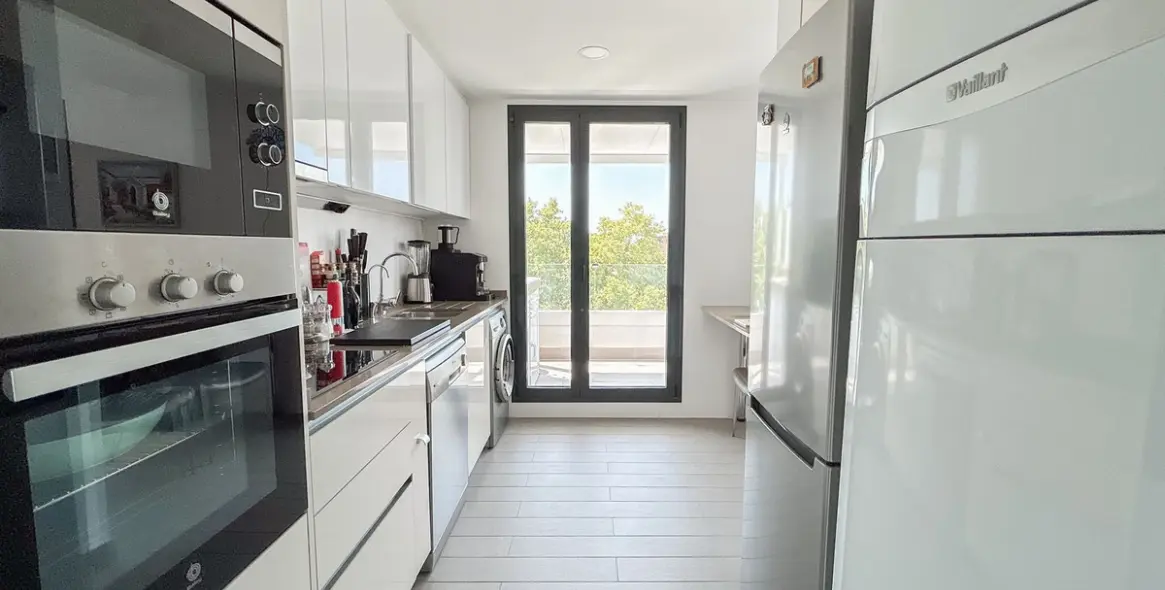 Продажа двухуровневого пентхауса в Marbella 6