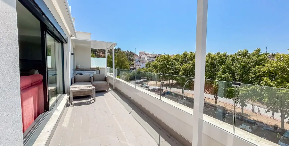 Продажа двухуровневого пентхауса в Marbella 8