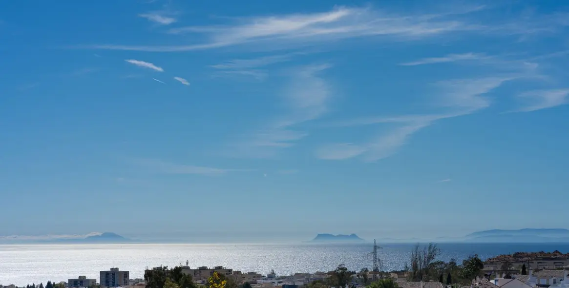 Продажа двухуровневого пентхауса в Marbella 9